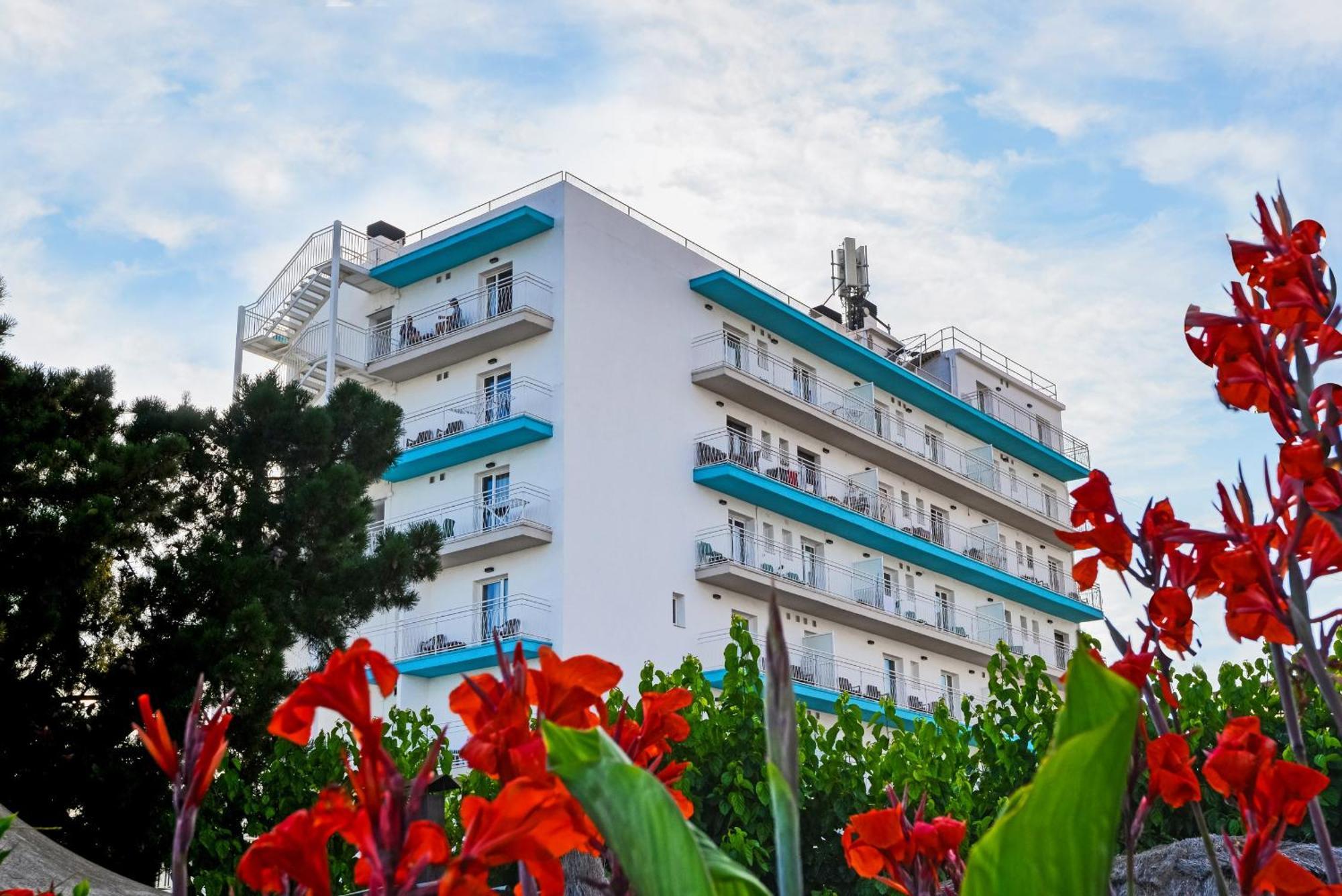 Bamblue Boutique Apartments Pineda de Mar Kültér fotó